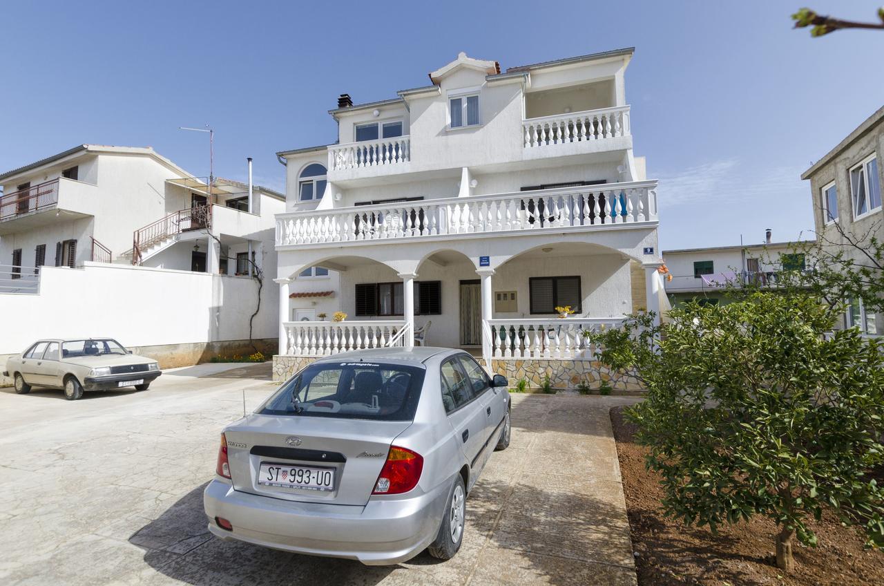 Apartments Mime Пироваць Екстер'єр фото